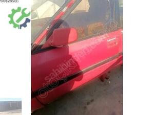 Mazda 323 kapilar