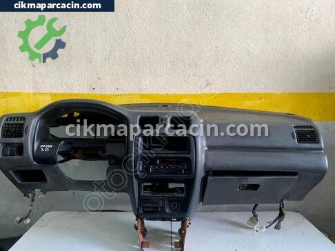 Mazda 323 Torpido çıkma parça