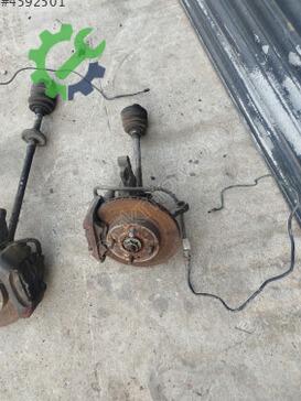 Mazda 323 Sağ Ön Taşıyıcı çıkma parça