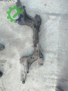 Mazda 323 Ön Travers çıkma parça