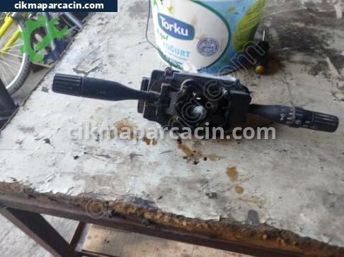 Mazda 323 Sinyal Kolu çıkma parça