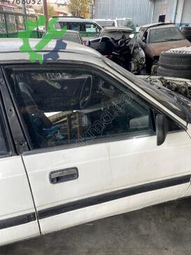 Mazda 626 Sağ Ön Kapı çıkma parça