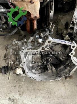 Mazda 626 Şanzıman Komple çıkma parça