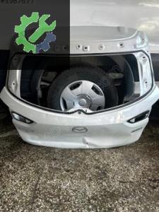 Mazda CX3 bagaj kapağı