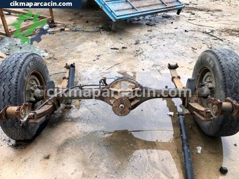 Mazda E-2200 Defransiyel çıkma parça