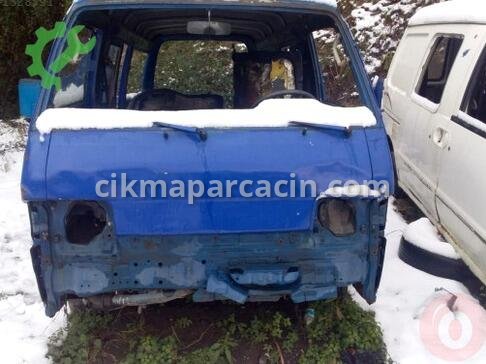 Mazda E-2200 Arka Çamurluk çıkma parça
