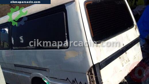Mazda E-2200 Arka Çamurluk çıkma parça