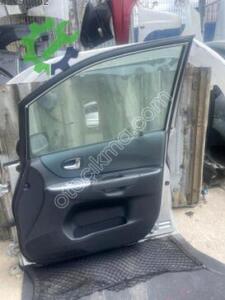 Mazda premacy orjınal çıkma sağ ön kapı