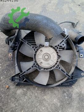 Mazda Premacy Radyatör çıkma parça