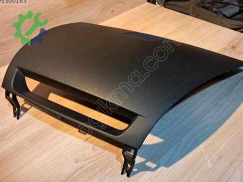Mazda RX Orta Konsol F1535510 çıkma parça