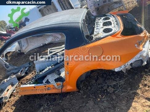 Mazda RX Sol Arka Çamurluk çıkma parça