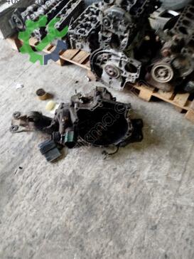 Mazda 121 Şanzıman Komple çıkma parça