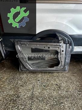 Mercedes-Benz GLA Sol Ön Kapı çıkma parça