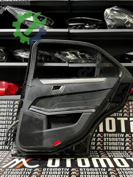 Mercedes-Benz E Serisi Sağ Arka Kapı çıkma parça