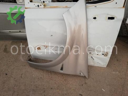Renault Megane Sol Ön Çamurluk çıkma parça