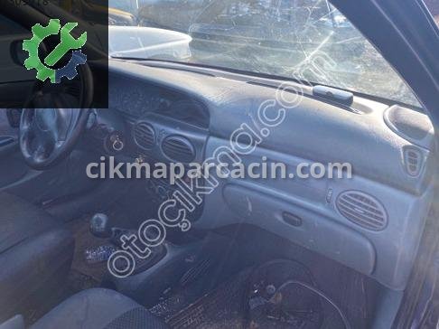 Renault Megane Torpido çıkma parça
