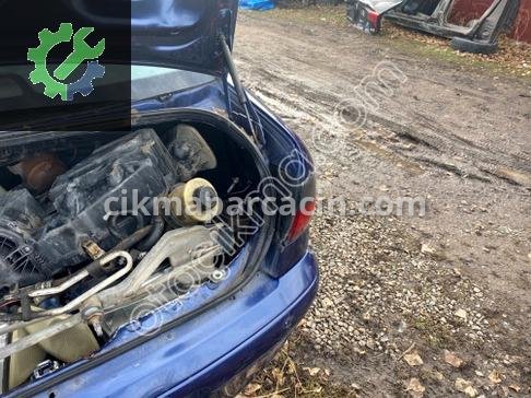 Renault Megane Sağ Arka Çamurluk çıkma parça
