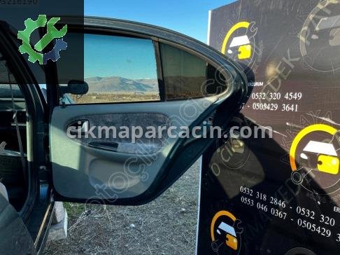 Renault Megane Sağ Arka Kapı çıkma parça