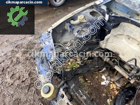 Renault Megane Sağ Ön Taşıyıcı çıkma parça