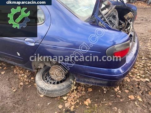 Renault Megane Sol Arka Çamurluk çıkma parça
