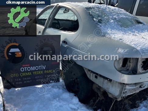 Renault Megane Sol Arka Çamurluk çıkma parça