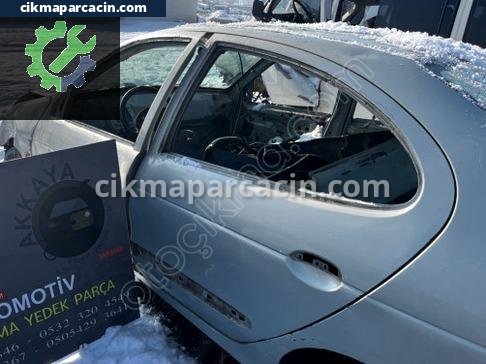 Renault Megane Sol Arka Kapı çıkma parça