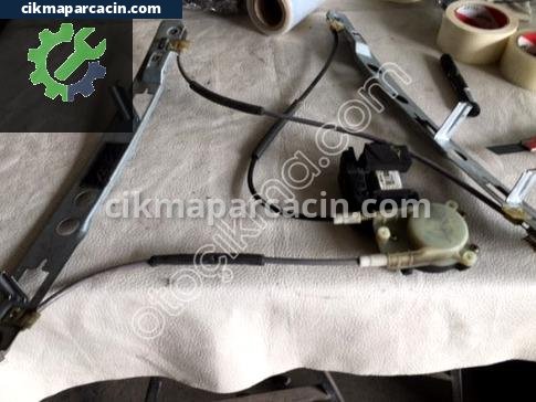 Renault Megane Sağ Ön Cam Krikosu çıkma parça