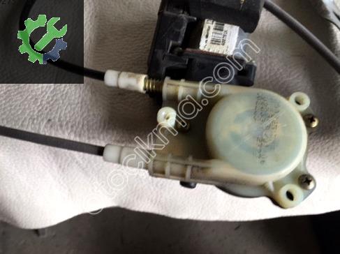 Renault Megane Sağ Ön Cam Krikosu çıkma parça