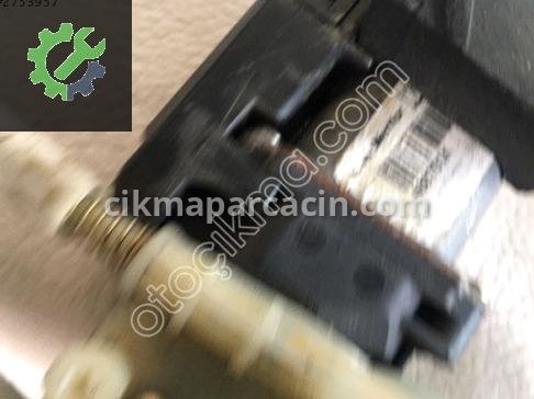 Renault Megane Sağ Ön Cam Krikosu çıkma parça