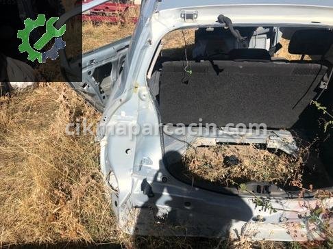 Renault Megane Sol Arka Çamurluk çıkma parça