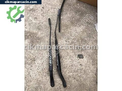 Renault Megane Silecek Kolu çıkma parça