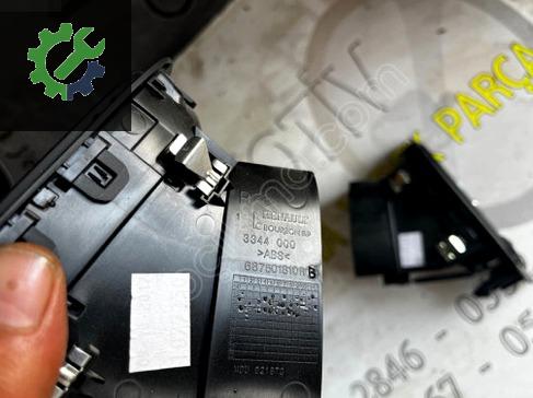 Renault Megane Kalorifer Izgarası 687501810R çıkma parça