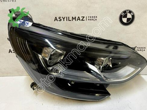Renault Megane Sağ Ön Far çıkma parça