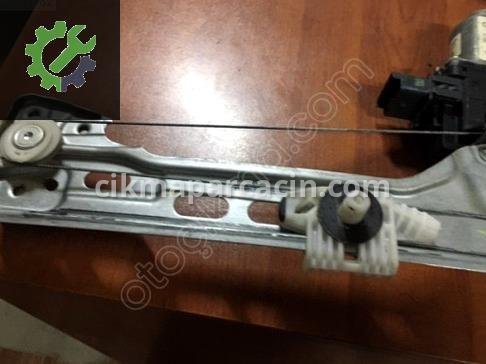 Renault Megane Cam Krikosu 807206746R çıkma parça