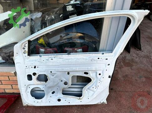 Renault Megane Sağ Ön Kapı çıkma parça