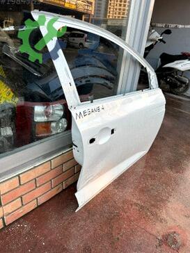 Renault Megane Sağ Ön Kapı çıkma parça