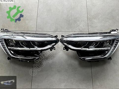 Renault Megane Far çıkma parça