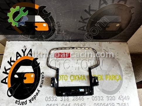 Renault Megane Teyp Çerçevesi çıkma parça