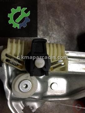 Renault Megane Sol Arka Cam Krikosu 827218403R çıkma parça