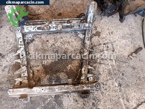 Renault Megane Eşik Kaplaması çıkma parça
