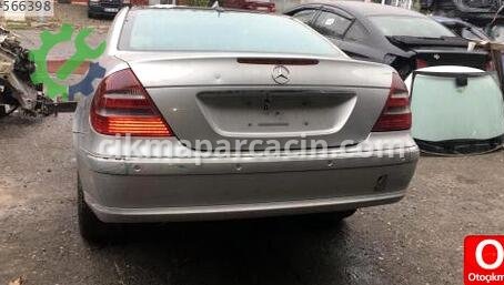 Mercedes-Benz 220 Cam Tavan çıkma parça