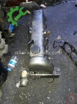 Mercedes-Benz 250 Silindir Kapağı çıkma parça