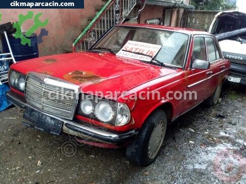 Mercedes-Benz 250 Motor Kapağı çıkma parça