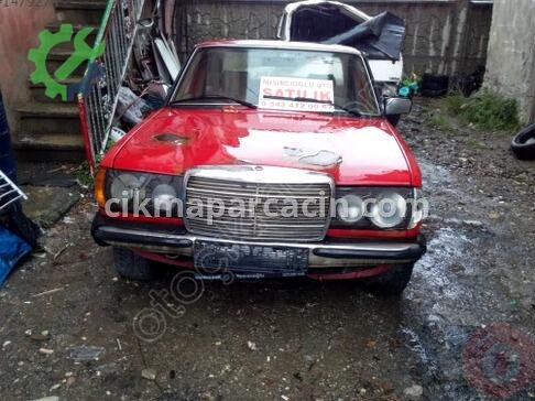 Mercedes-Benz 250 Motor Kapağı çıkma parça