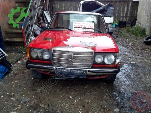 Mercedes-Benz 250 Motor Kapağı çıkma parça
