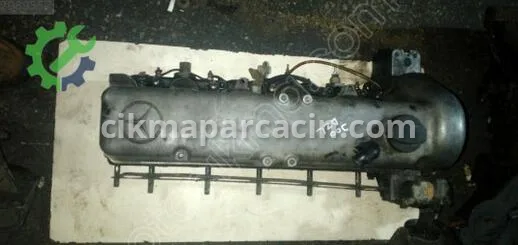 Mercedes-Benz 300 Silindir Kapağı çıkma parça