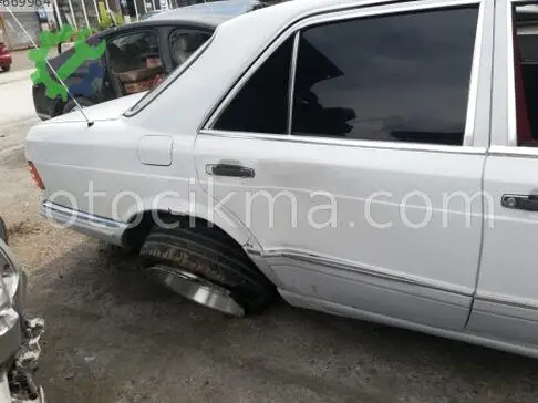 Mercedes-Benz 300 Plakalık çıkma parça