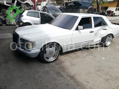 Mercedes-Benz 300 Plakalık 300SEL çıkma parça