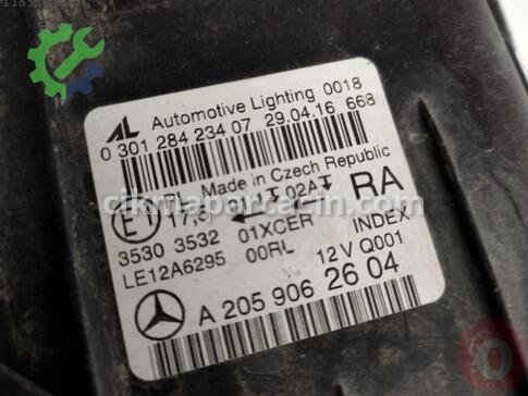 Mercedes-Benz C Serisi Far çıkma parça