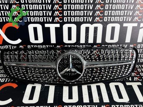 Mercedes-Benz A Serisi Ön Panjur çıkma parça